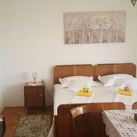 Roguljic Apartment *